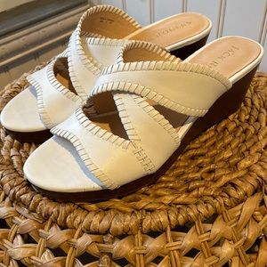 Jack rogers white leather wedge sandals size 8